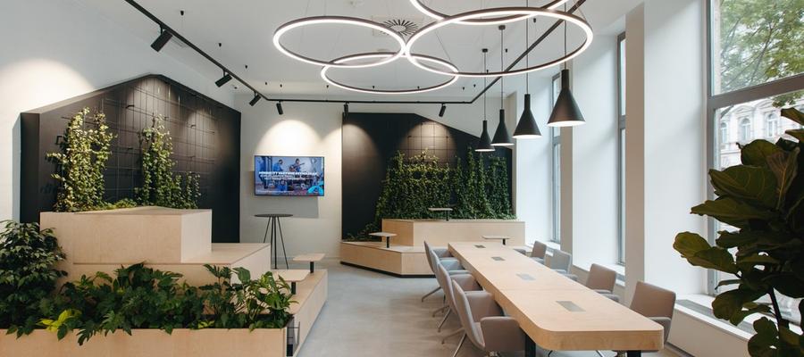 Megújult az ikonikus belvárosi Telenor üzlet, közösségi irodaként is működik