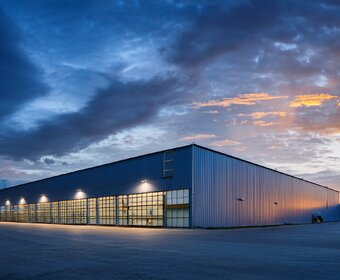 Storage/showroom for rent