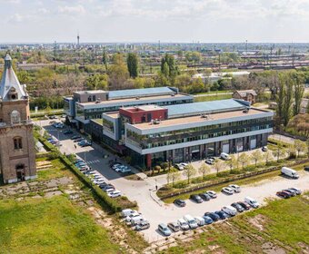 Kiadó iroda és ipari területek - Office Campus