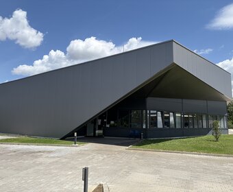 Kiadó multifunkcionális épület - Székesfehérvár