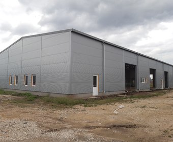 Eladó/kiadó ipari ingatlan - Levendula u.