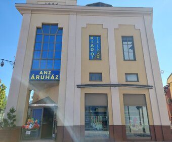 Retail/Office for rent - Székesfehérvár - Downtown